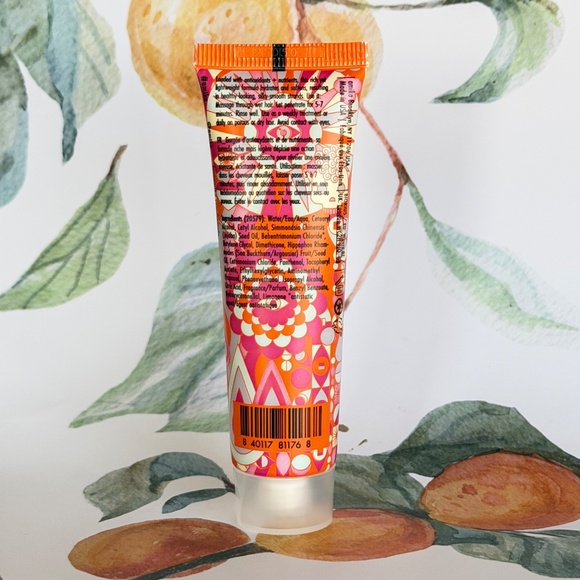 5 for $15 🦋 AMIKA | Soulfood Nourishing Mask - Picture 3 of 3